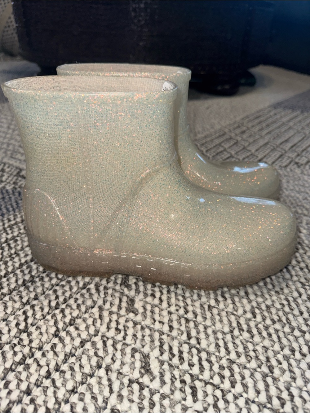 UGG Glitter Drizlita Short Rain Boots - Pearl White with Glitter - 9 - Picture 6 of 10
